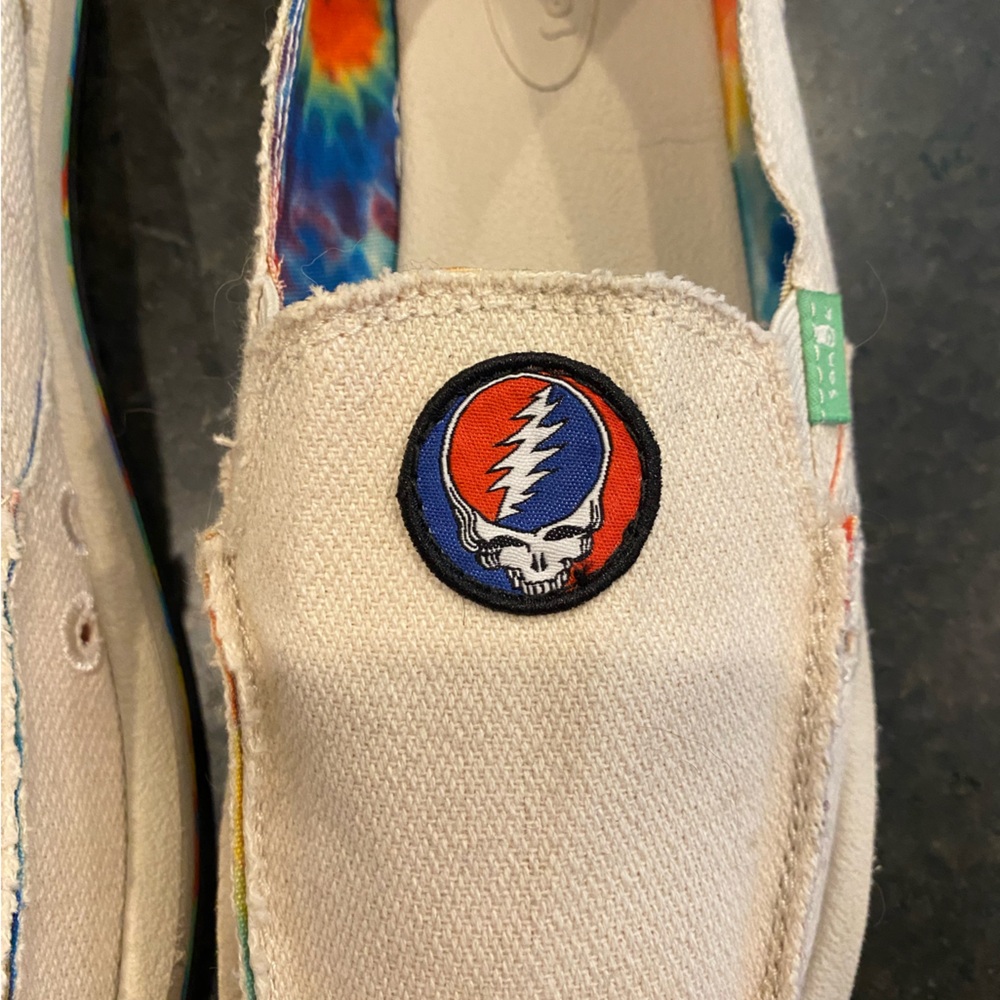 Sanuk x Grateful Dead Donna Stealie hemp shoes Size 8. Runs small. Never worn